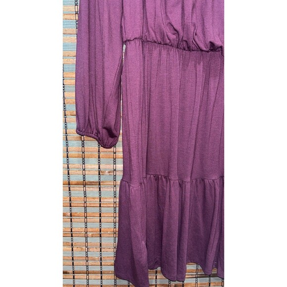 Women’s Ann Taylor Maroon Long Sleeve Dress Smocked Neck Size Medium - Picture 3 of 7